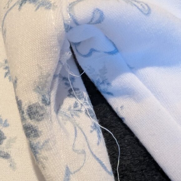 no comment Juniors White Cropped Bows and Bouquets Zip Up Hoodie Jacket L - Picture 5 of 10